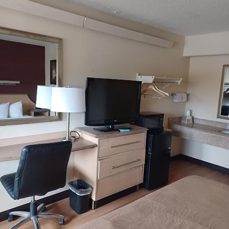 Red Oak Inn Belleville Luaran gambar