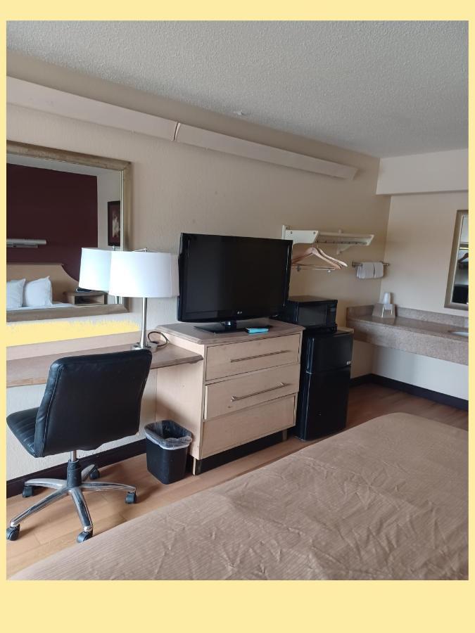 Red Oak Inn Belleville Luaran gambar